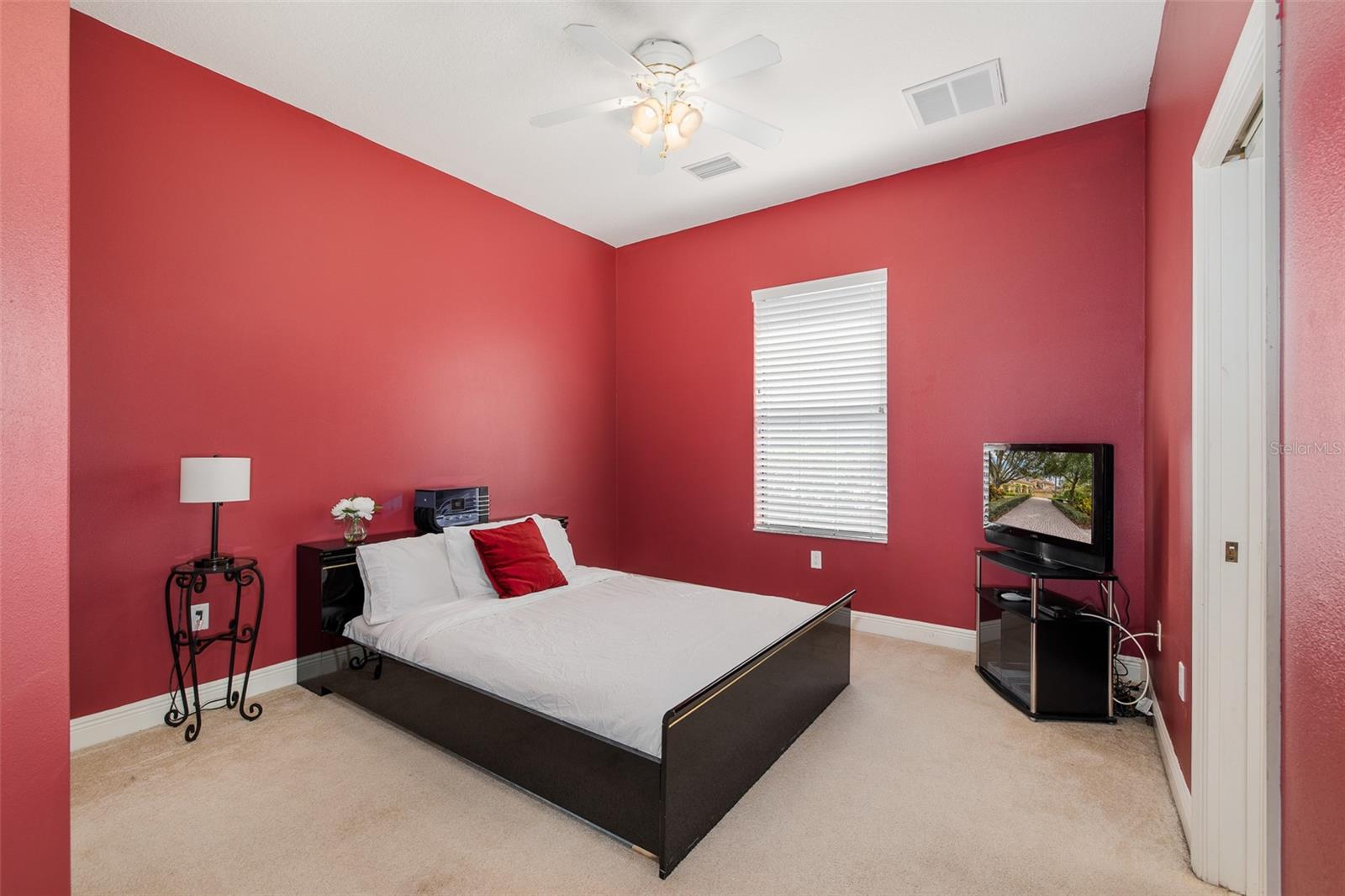 10640 PONTOFINO CIR