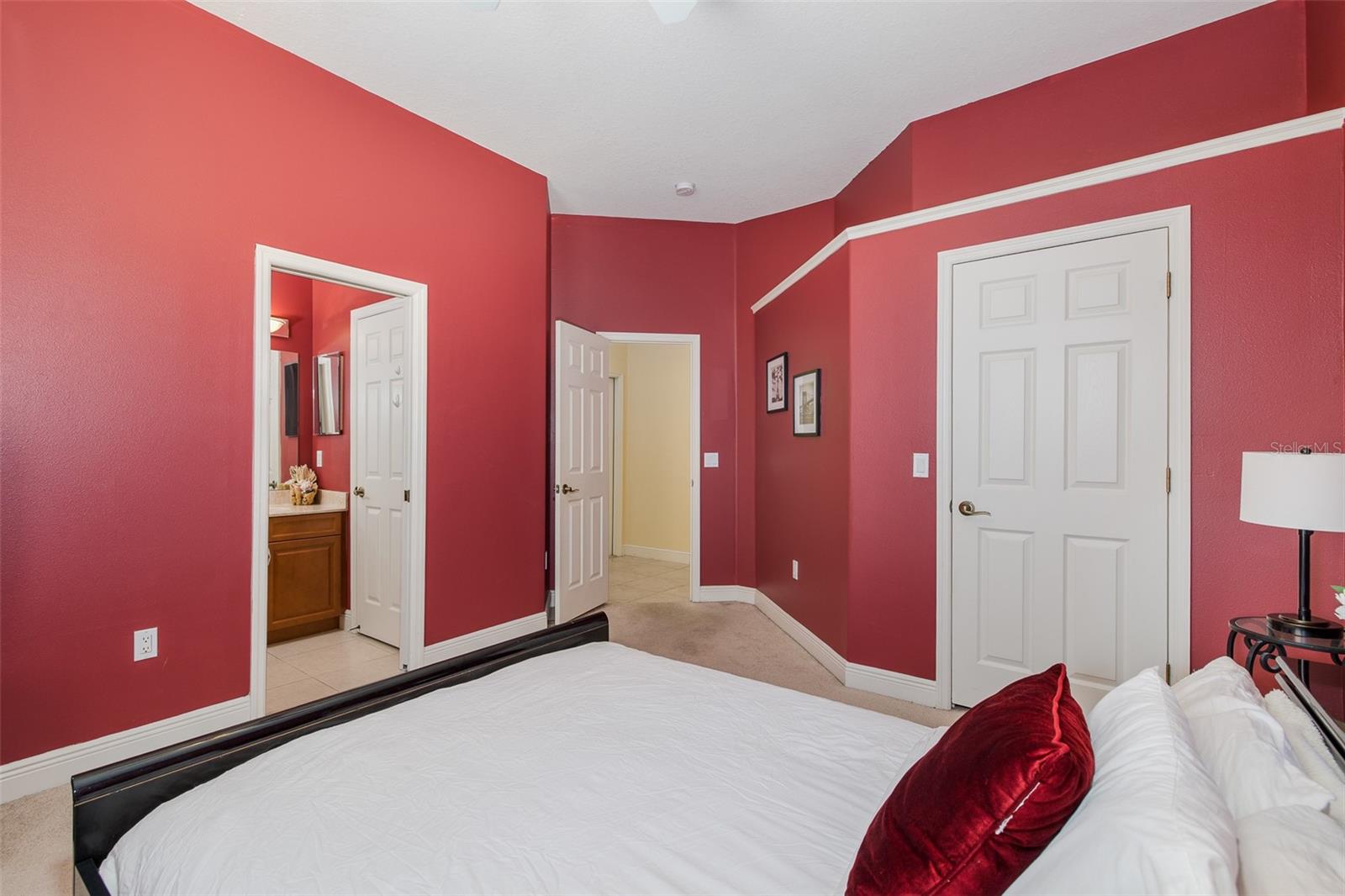 10640 PONTOFINO CIR