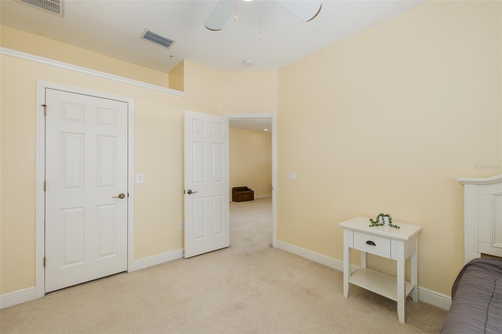 10640 PONTOFINO CIR