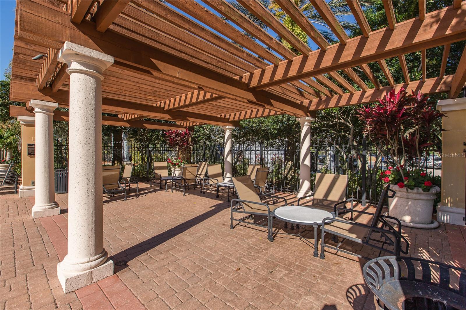10640 PONTOFINO CIR