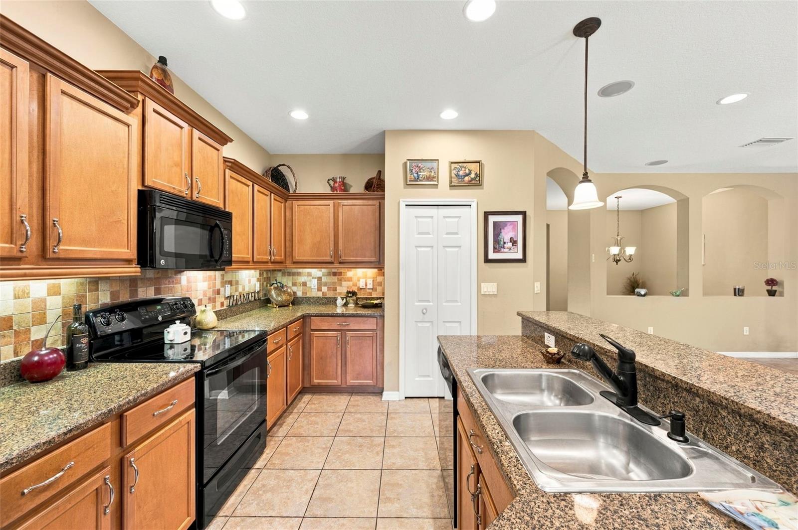 11002 BELLE HAVEN DR