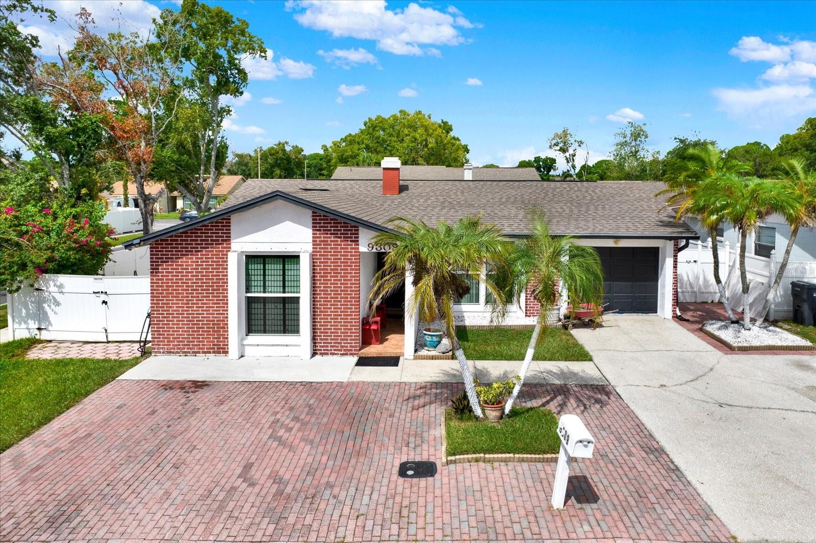 9309 Ashfield Ct, Tampa