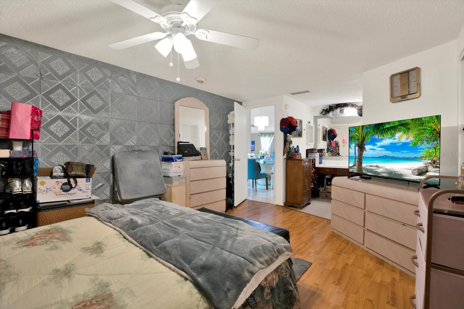 9309 ASHFIELD CT