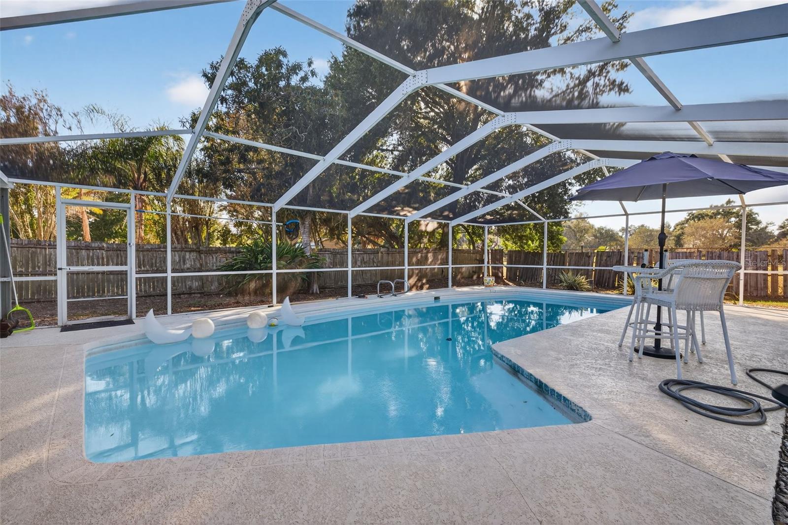 1004 MANDALAY DR