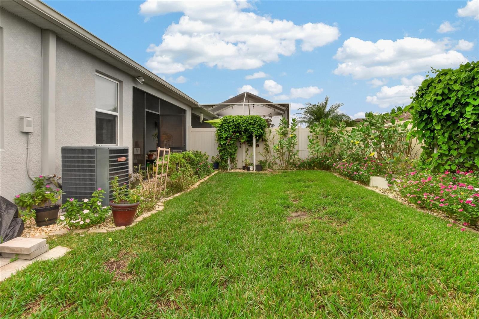 10648 HERON HIDEAWAY LOOP