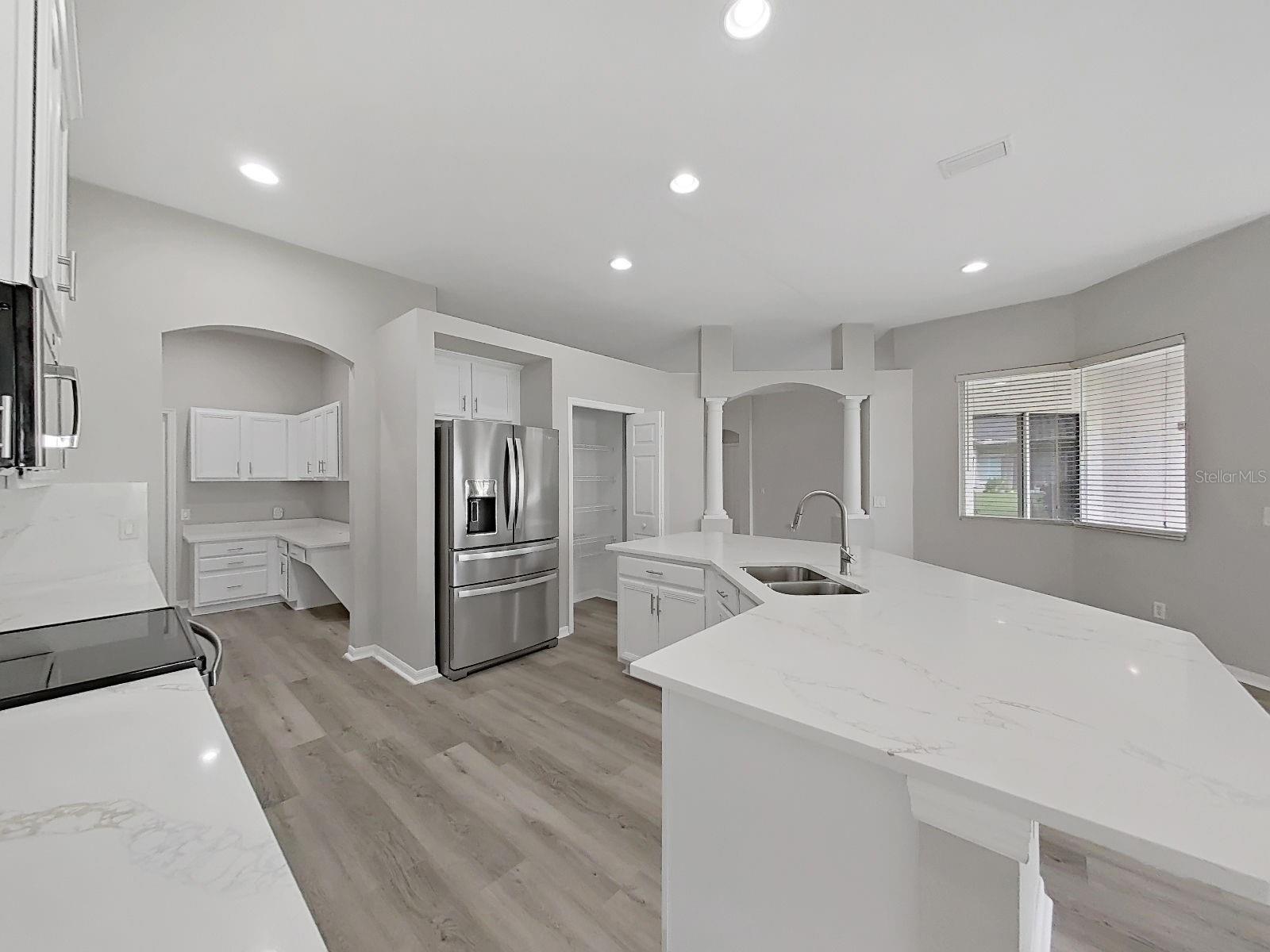 9310 MANGROVE CT