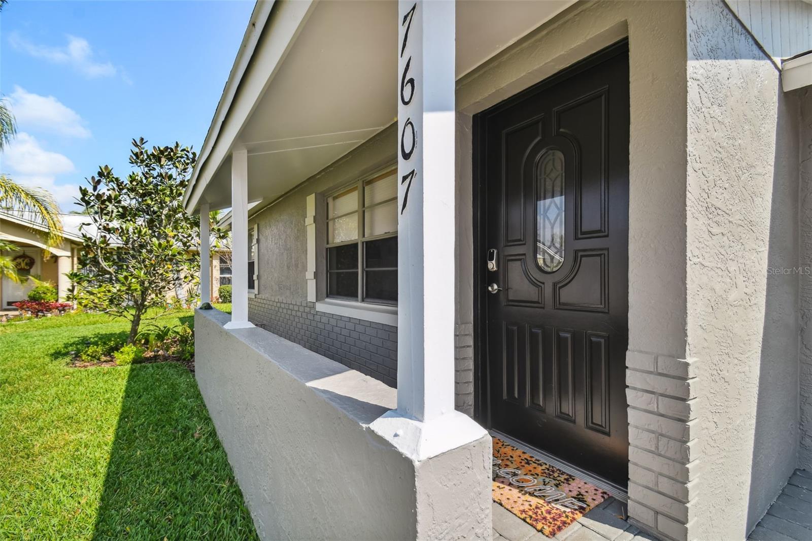 7607 WOODLAND OAKS CT