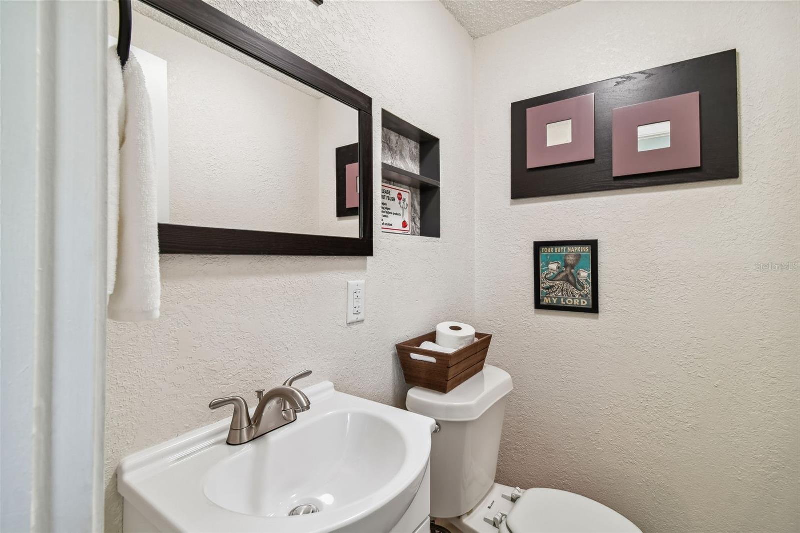 7607 WOODLAND OAKS CT