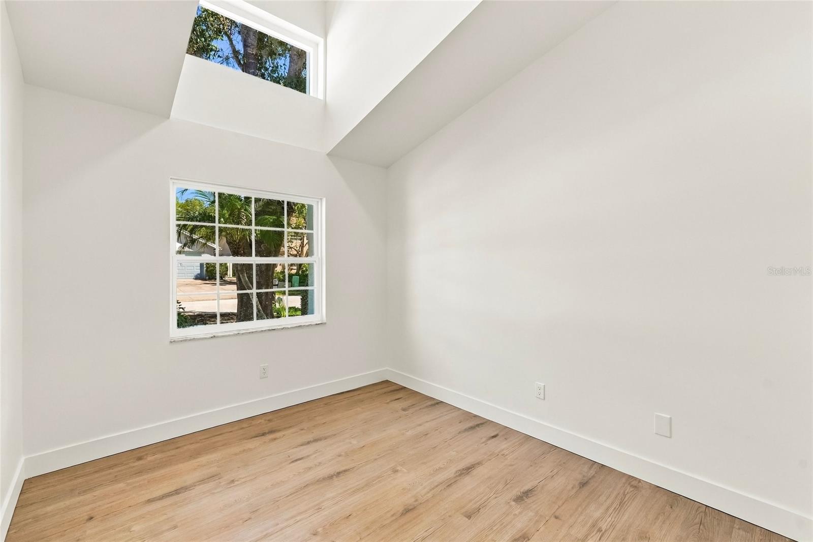 11216 SHADYBROOK DR