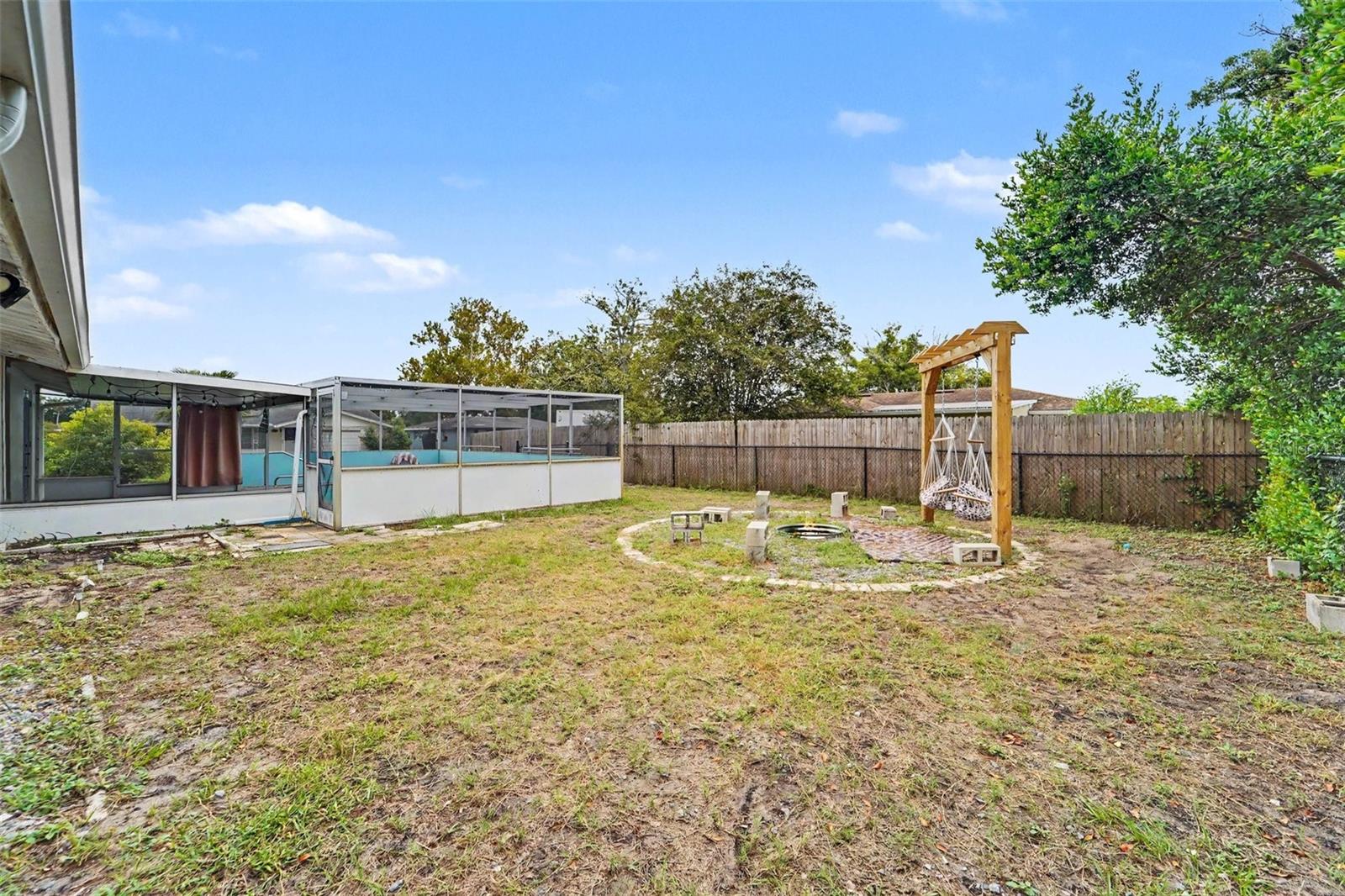 7922 LILAC DR