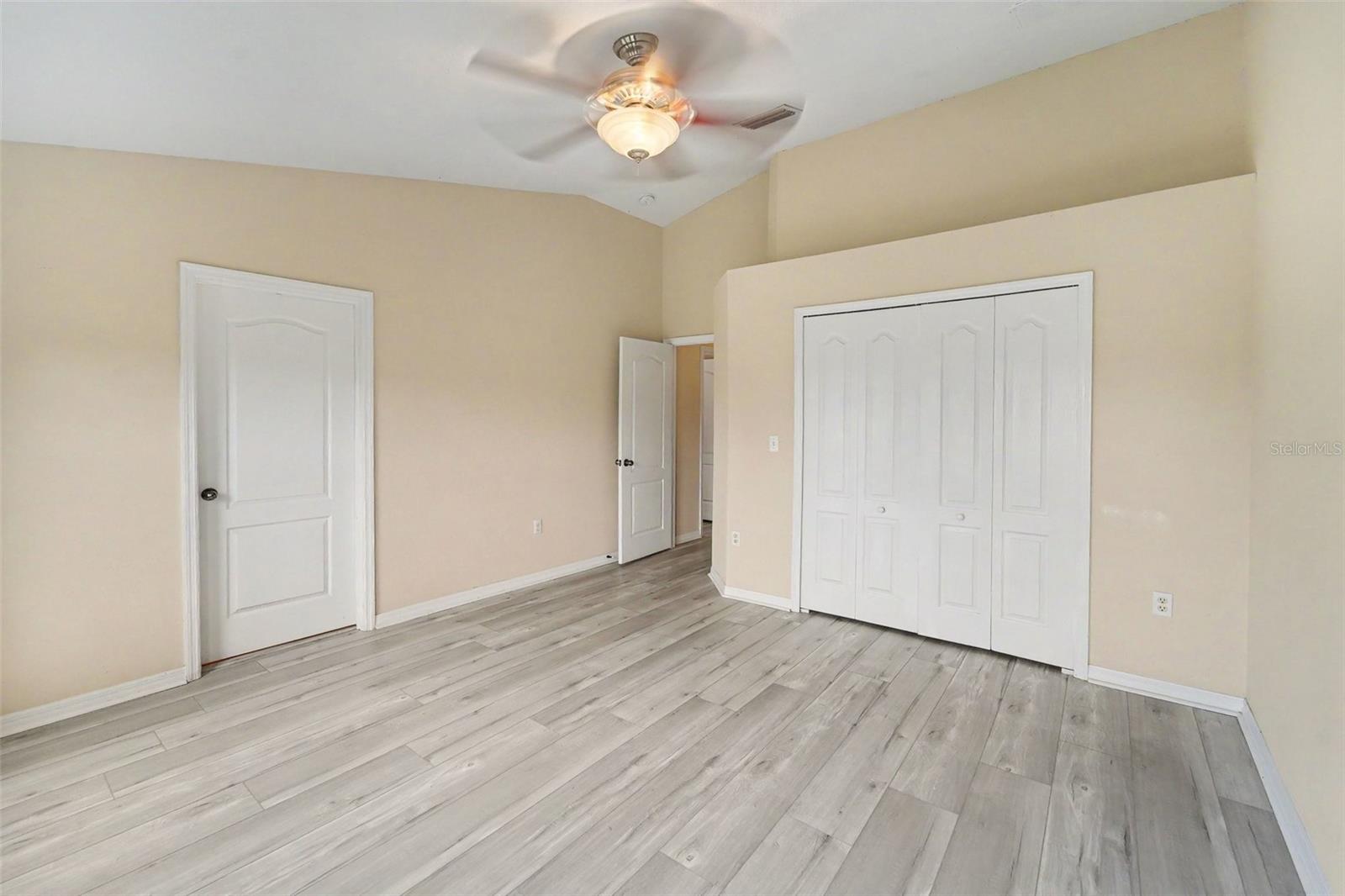7532 RED MILL CIR
