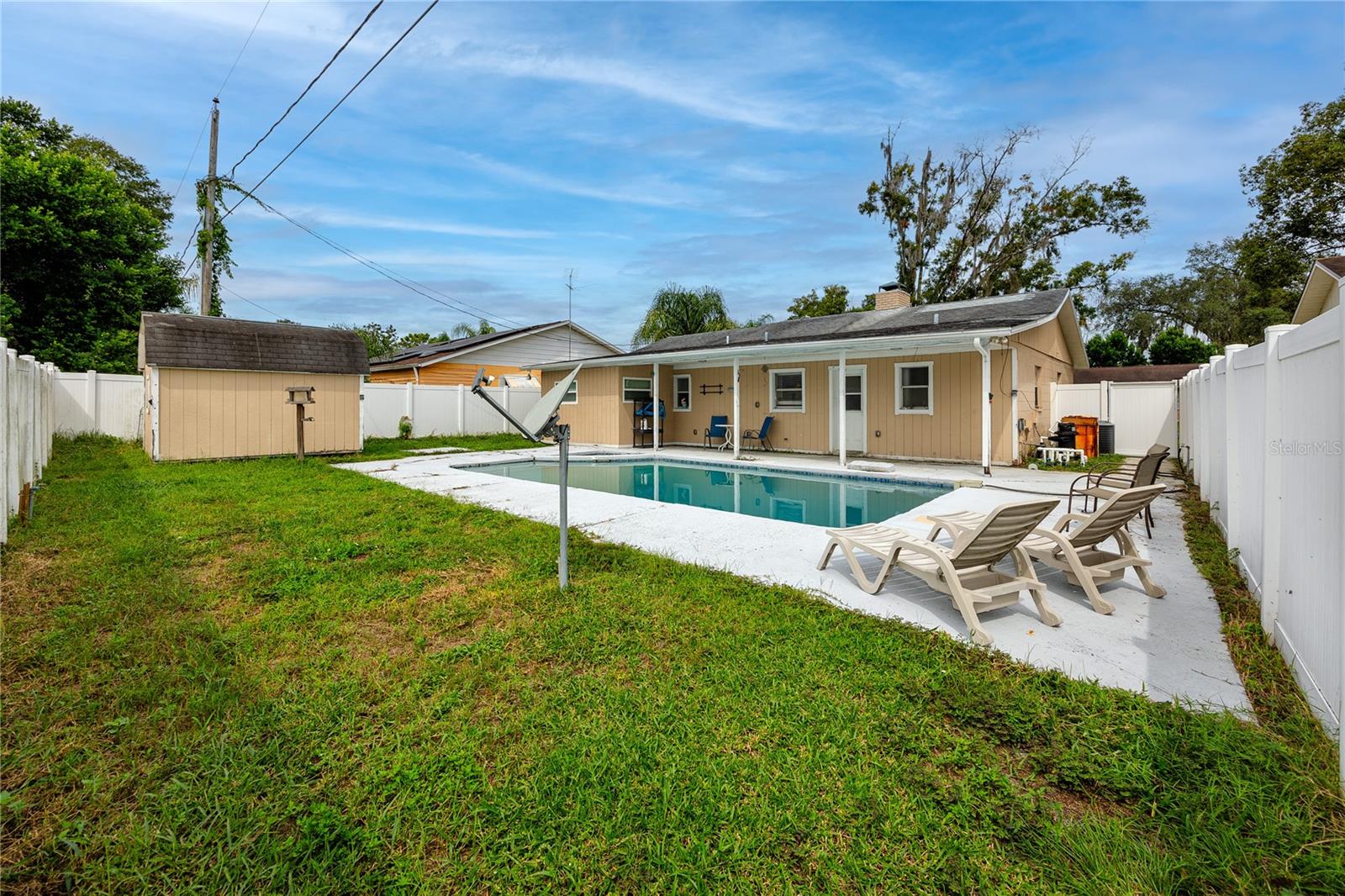 4624 WISTERIA DR