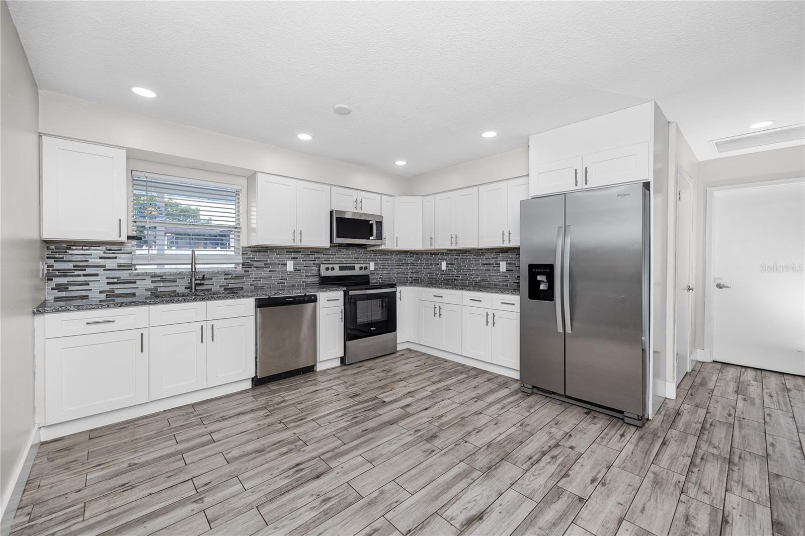 4624 WISTERIA DR