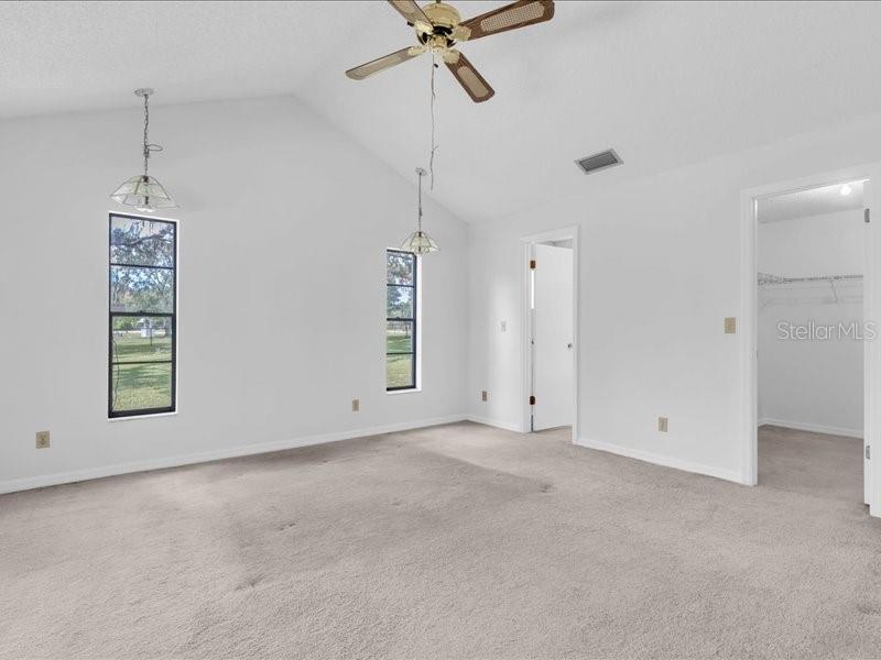 11211 PINE FOREST DR