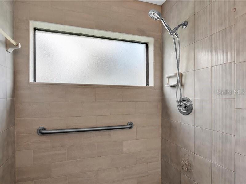 11211 PINE FOREST DR