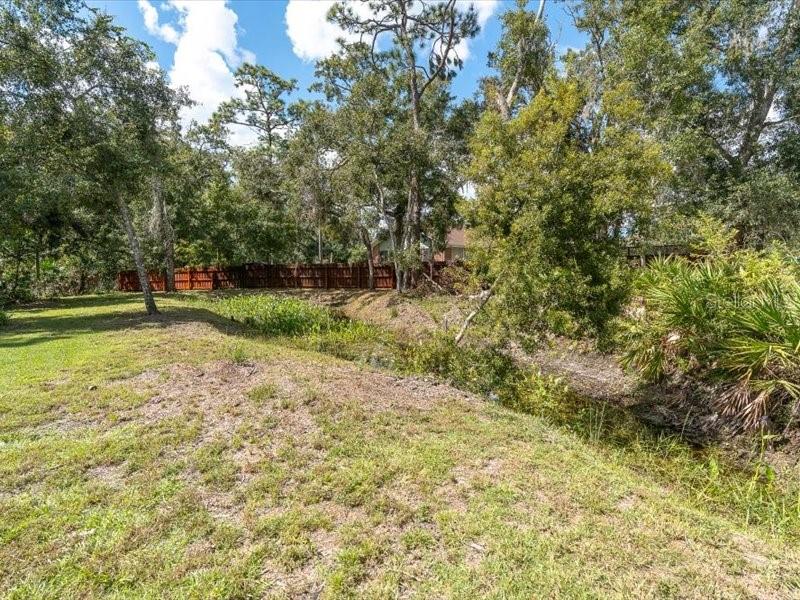 11211 PINE FOREST DR
