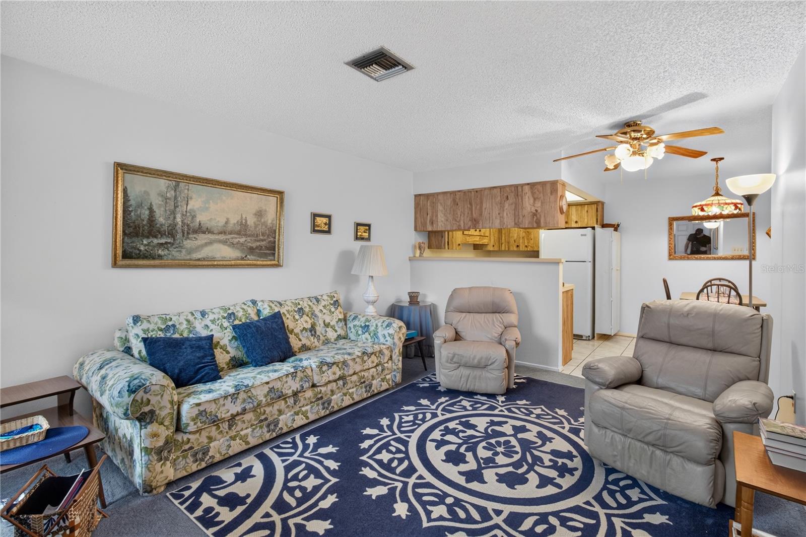 6176 CHESHAM DR #8