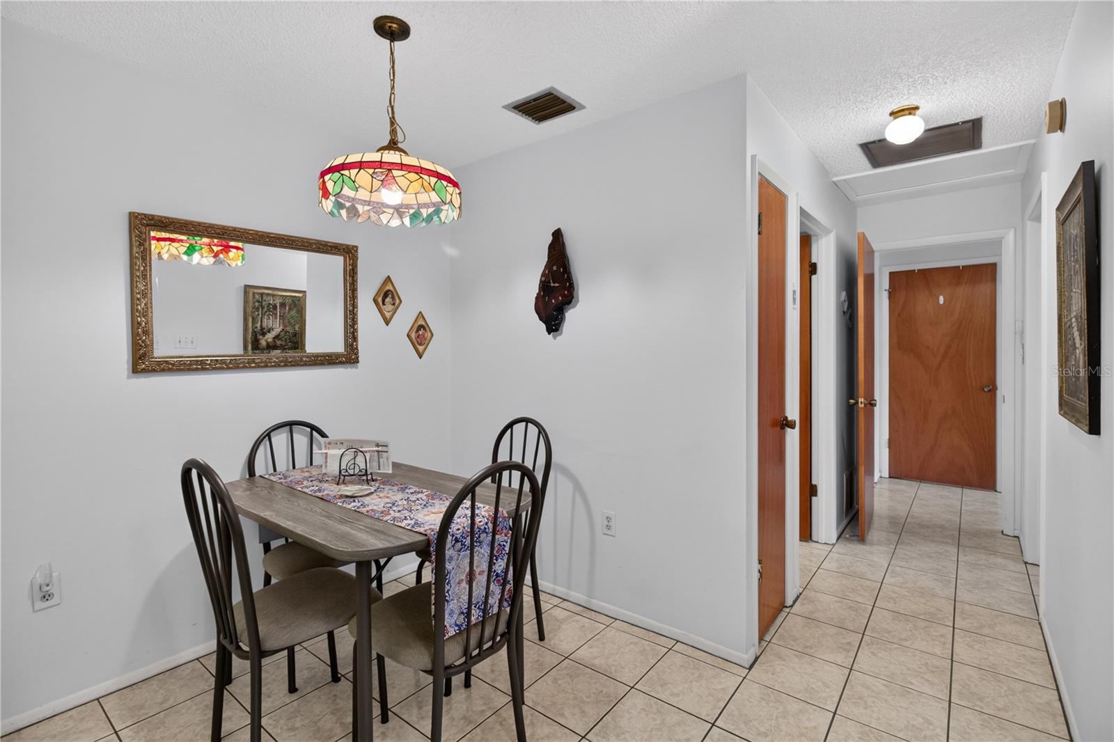 6176 CHESHAM DR #8