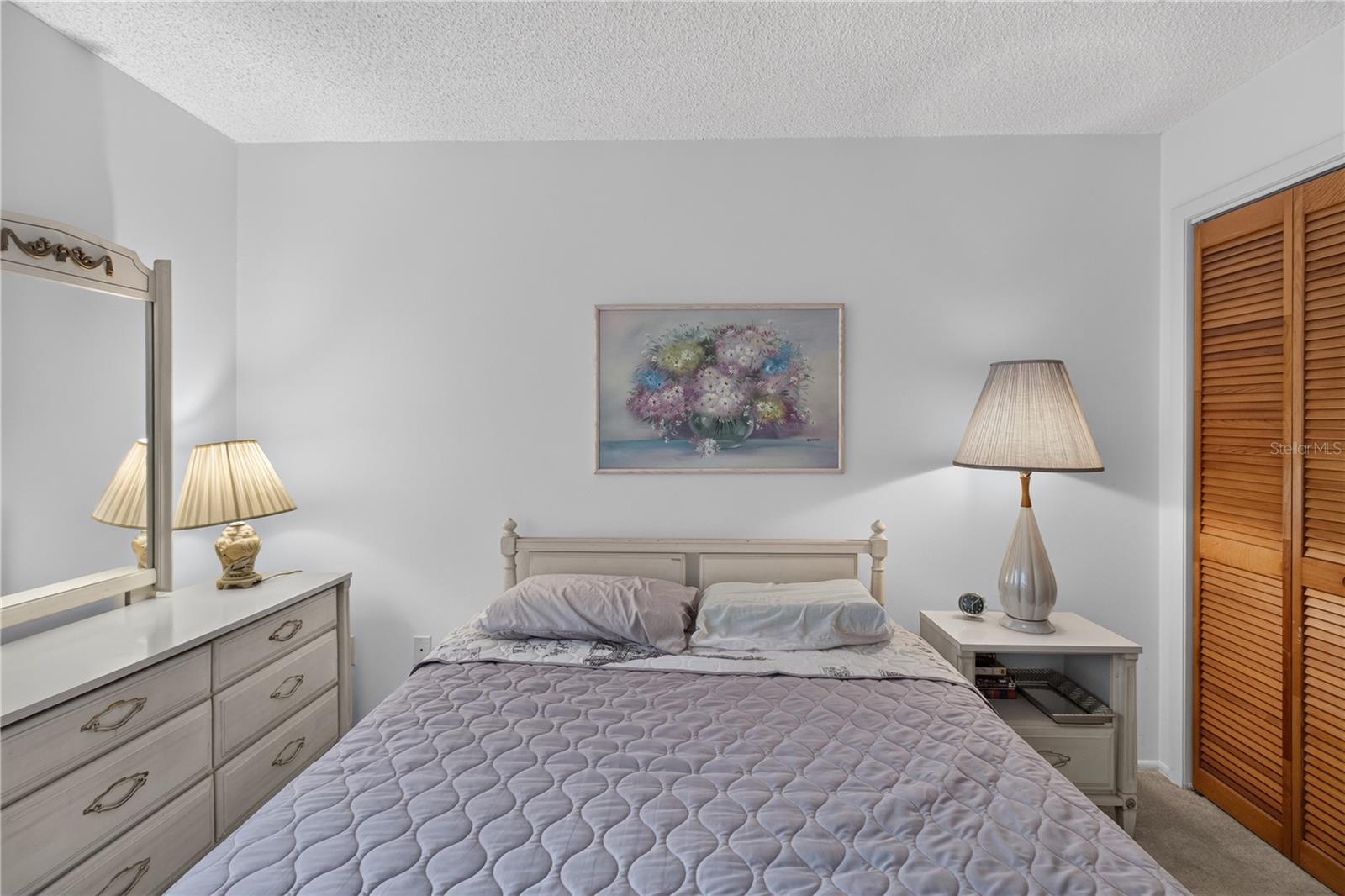 6176 CHESHAM DR #8