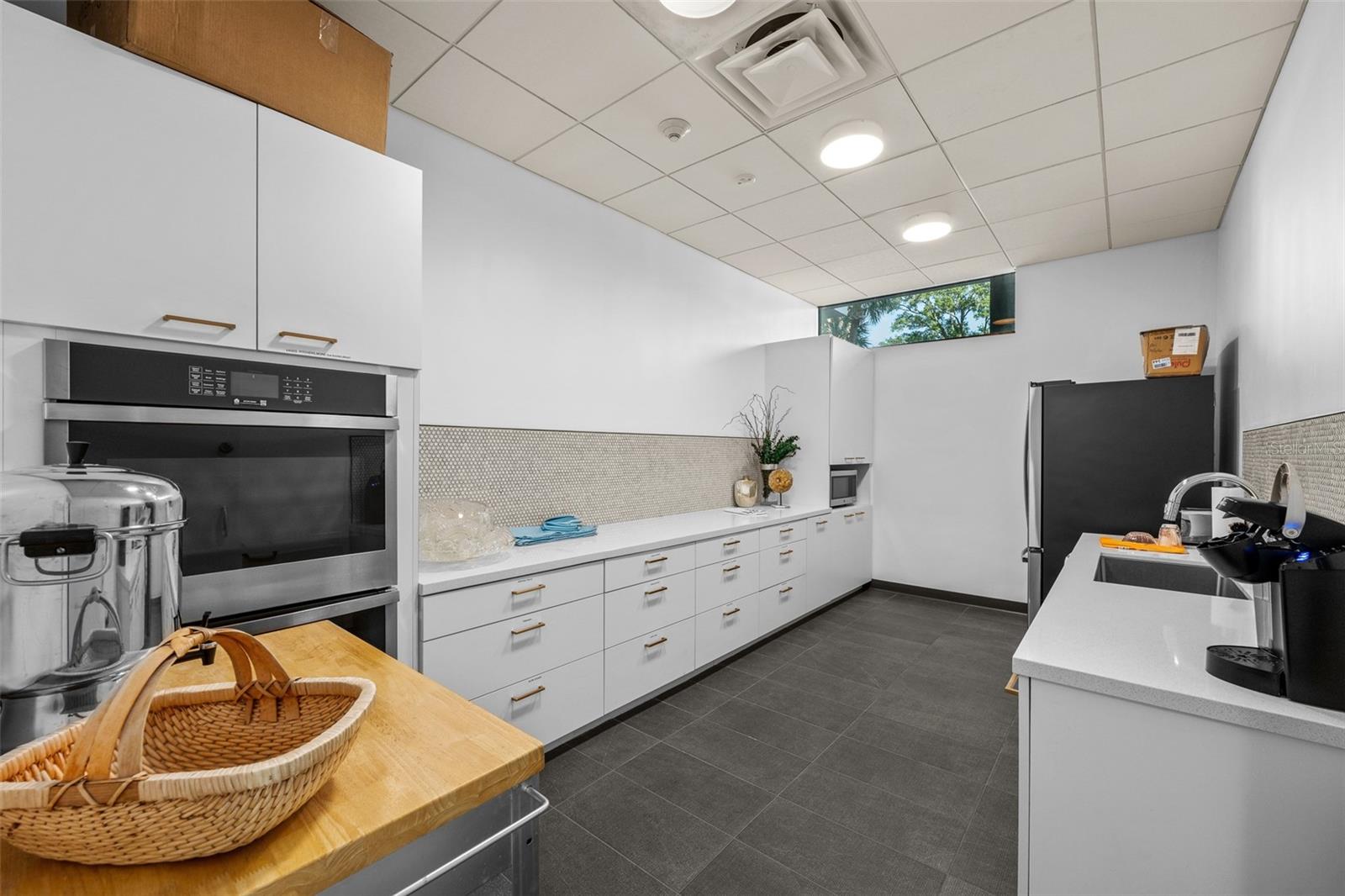 2401 BAYSHORE BLVD #203