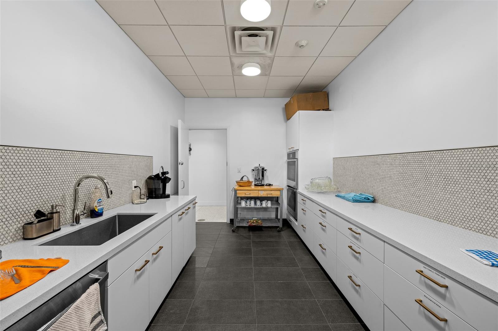 2401 BAYSHORE BLVD #203