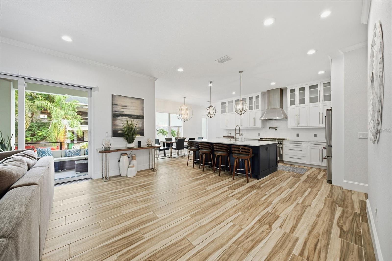 4835 W BAY VILLA AVE
