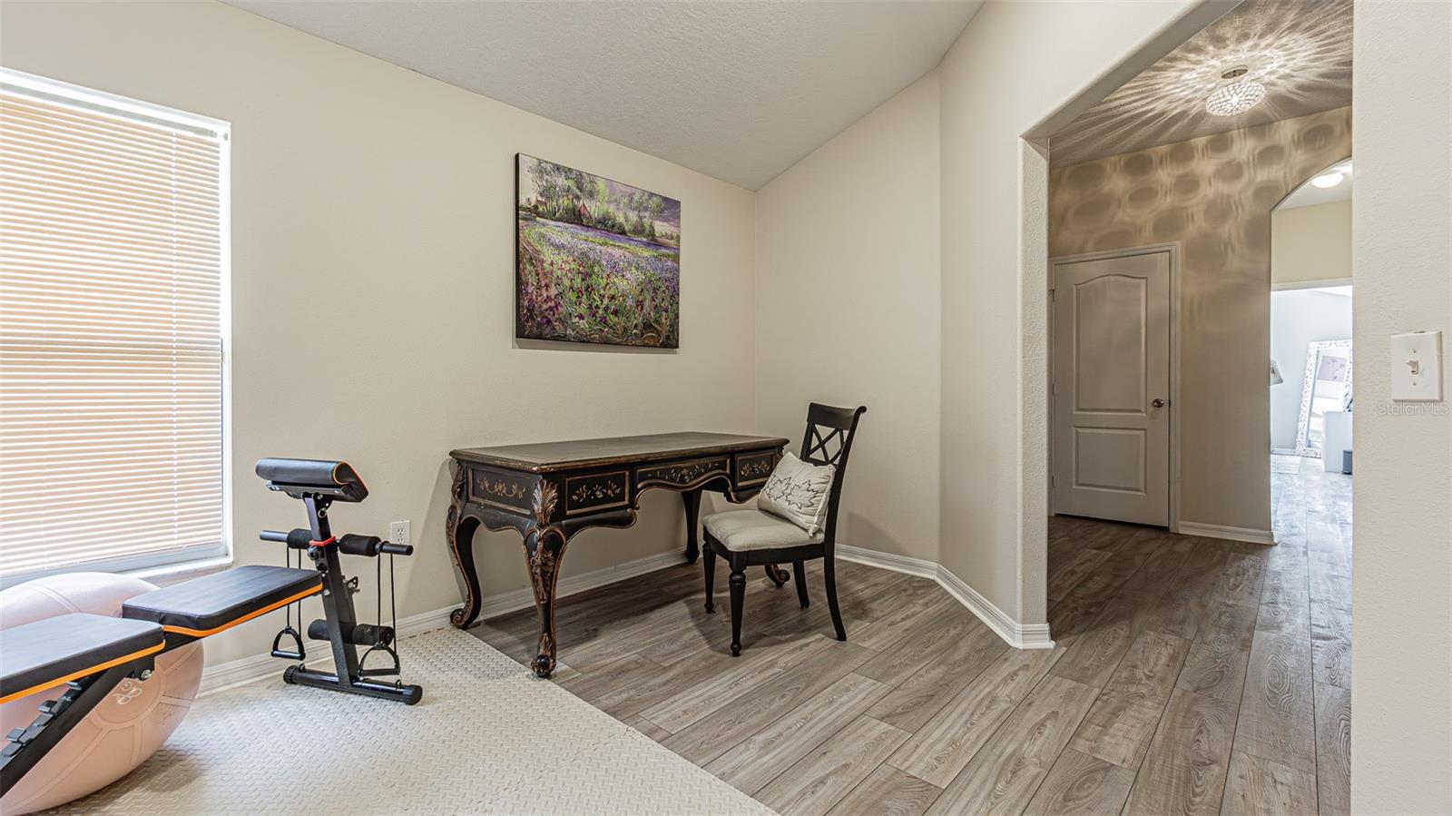 1123 BENSBROOKE DR
