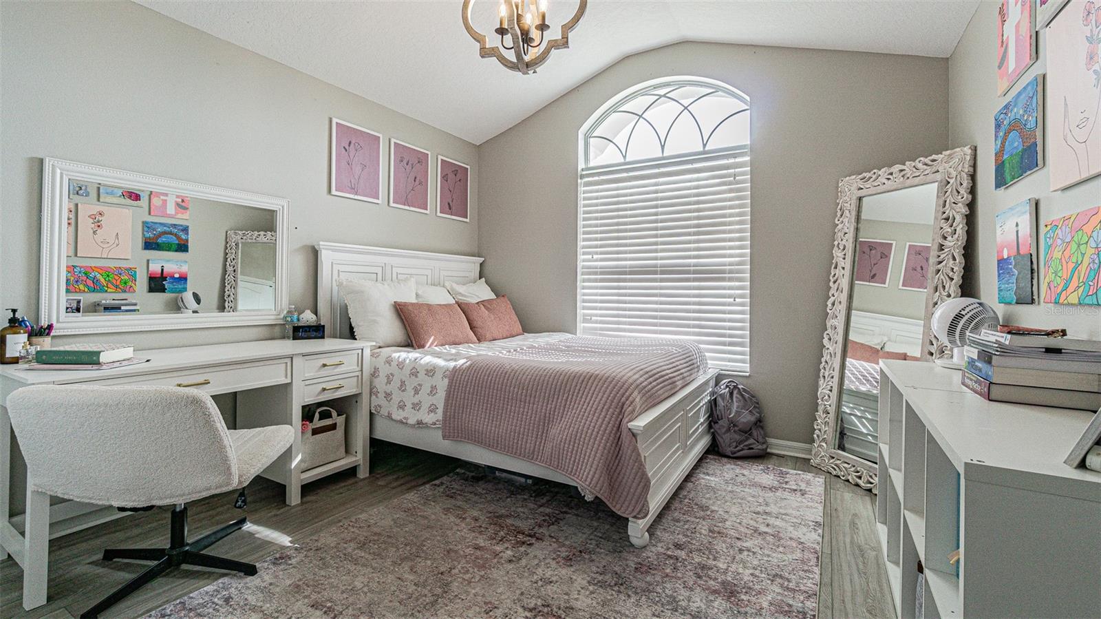 1123 BENSBROOKE DR