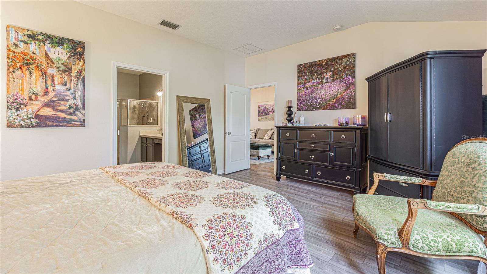 1123 BENSBROOKE DR