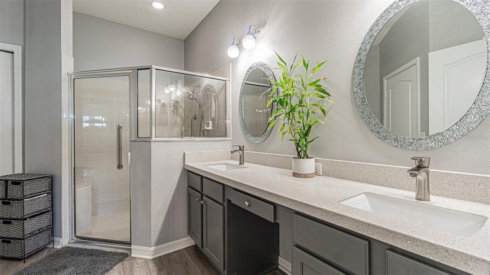 1123 BENSBROOKE DR