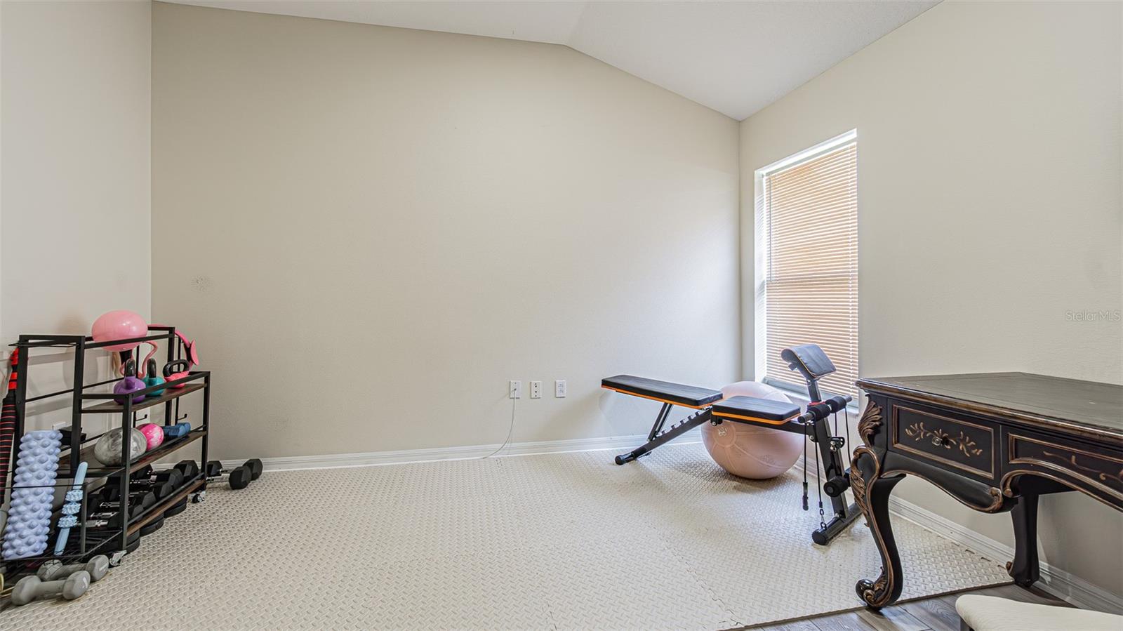 1123 BENSBROOKE DR