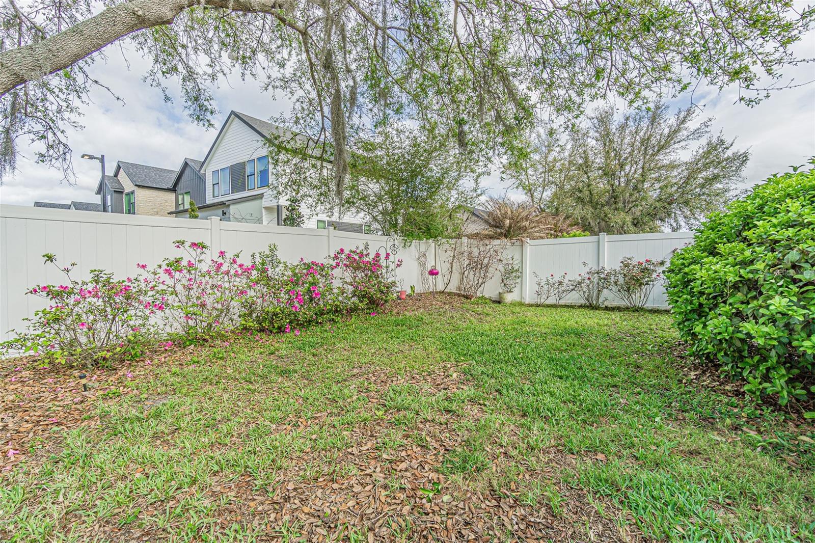 1123 BENSBROOKE DR