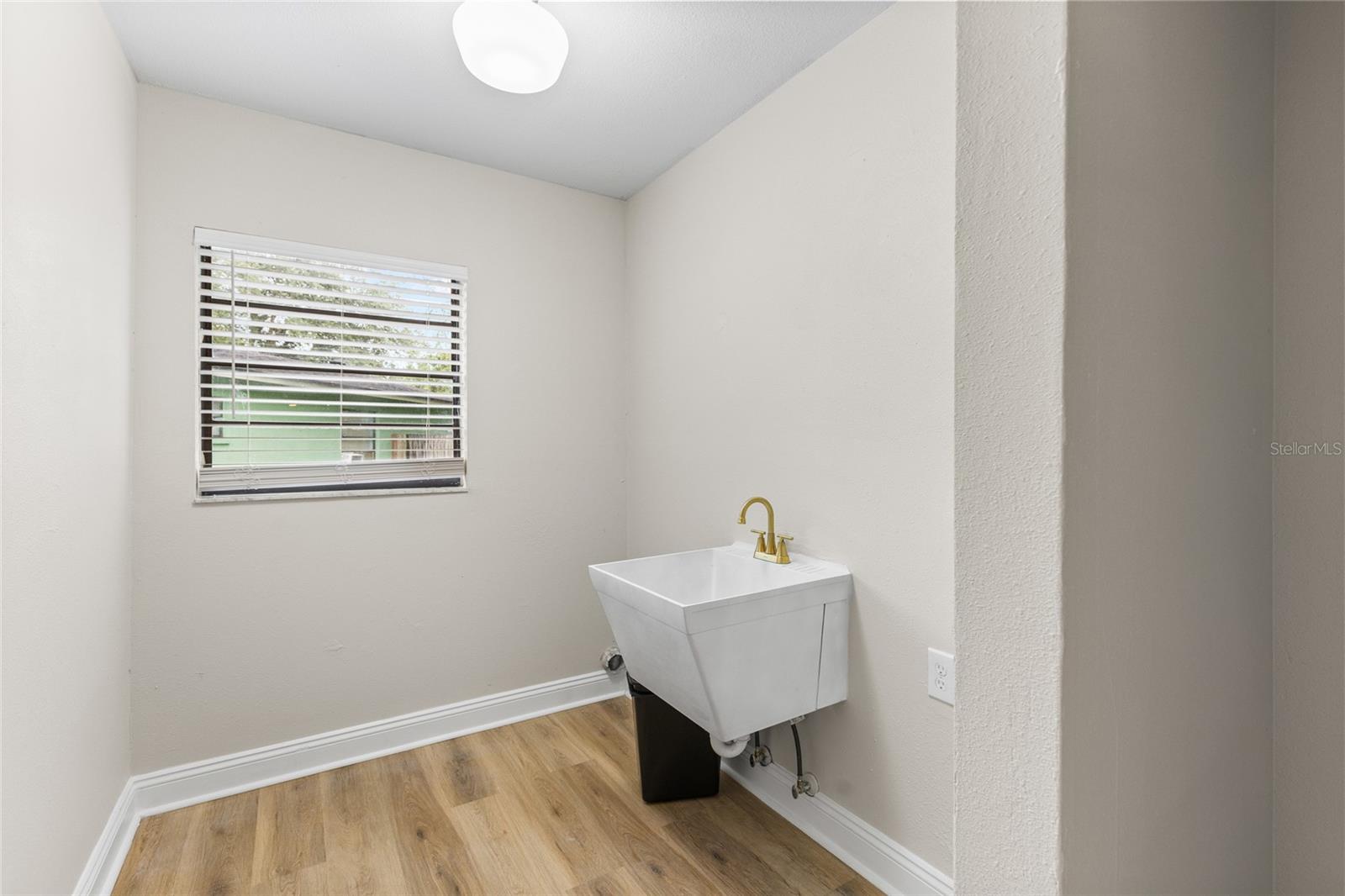15804 IRONWARE PL