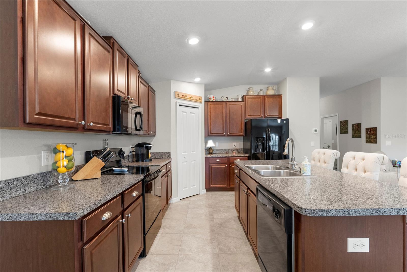 3414 KEARSNEY ABBEY CIR
