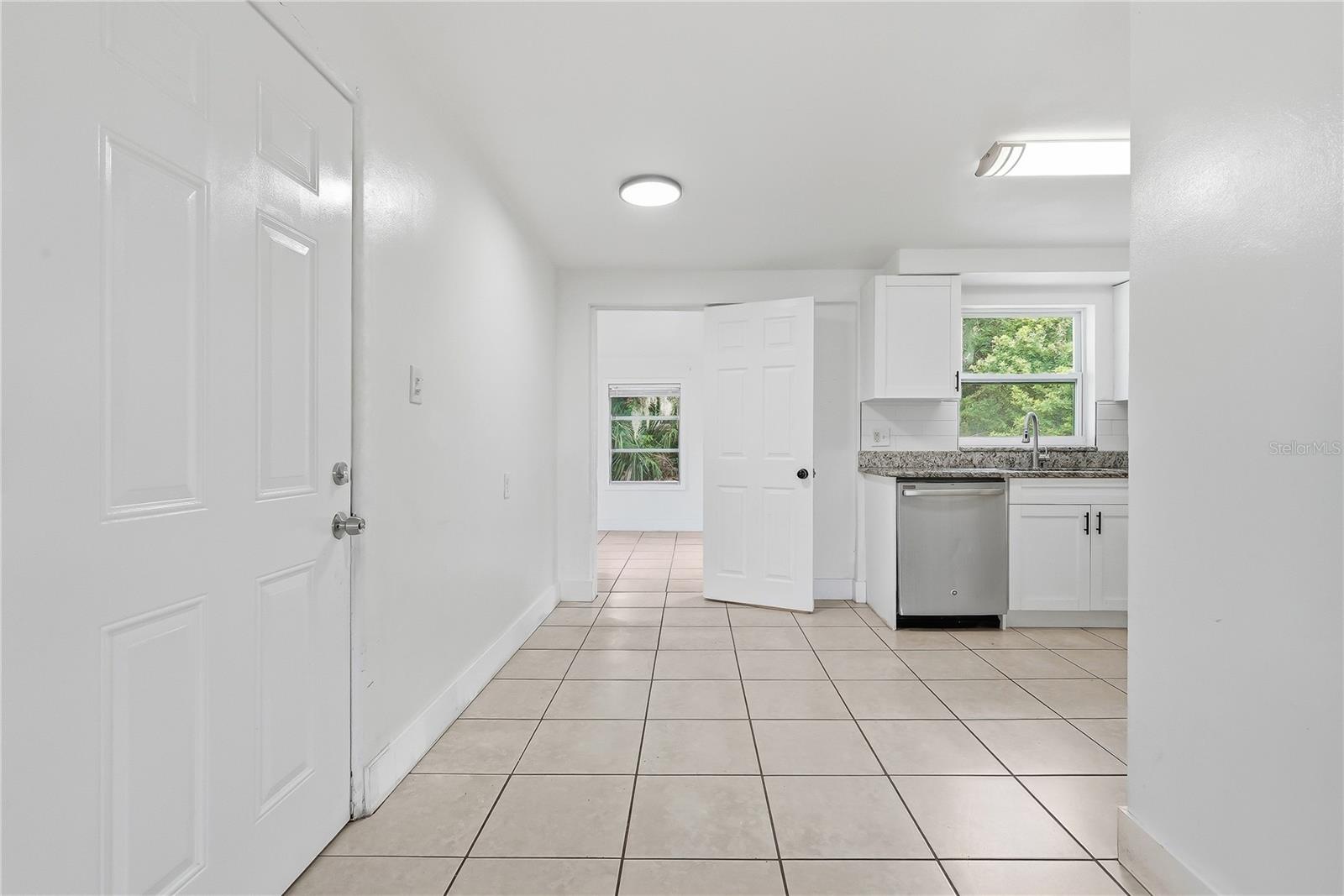 6639 SANDRA DR