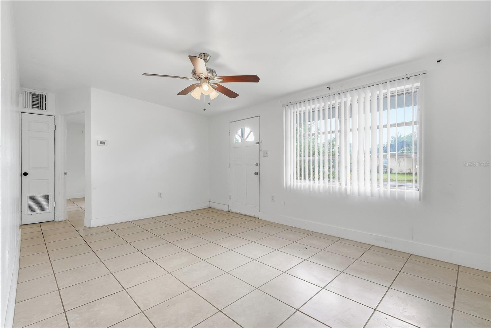 6639 SANDRA DR