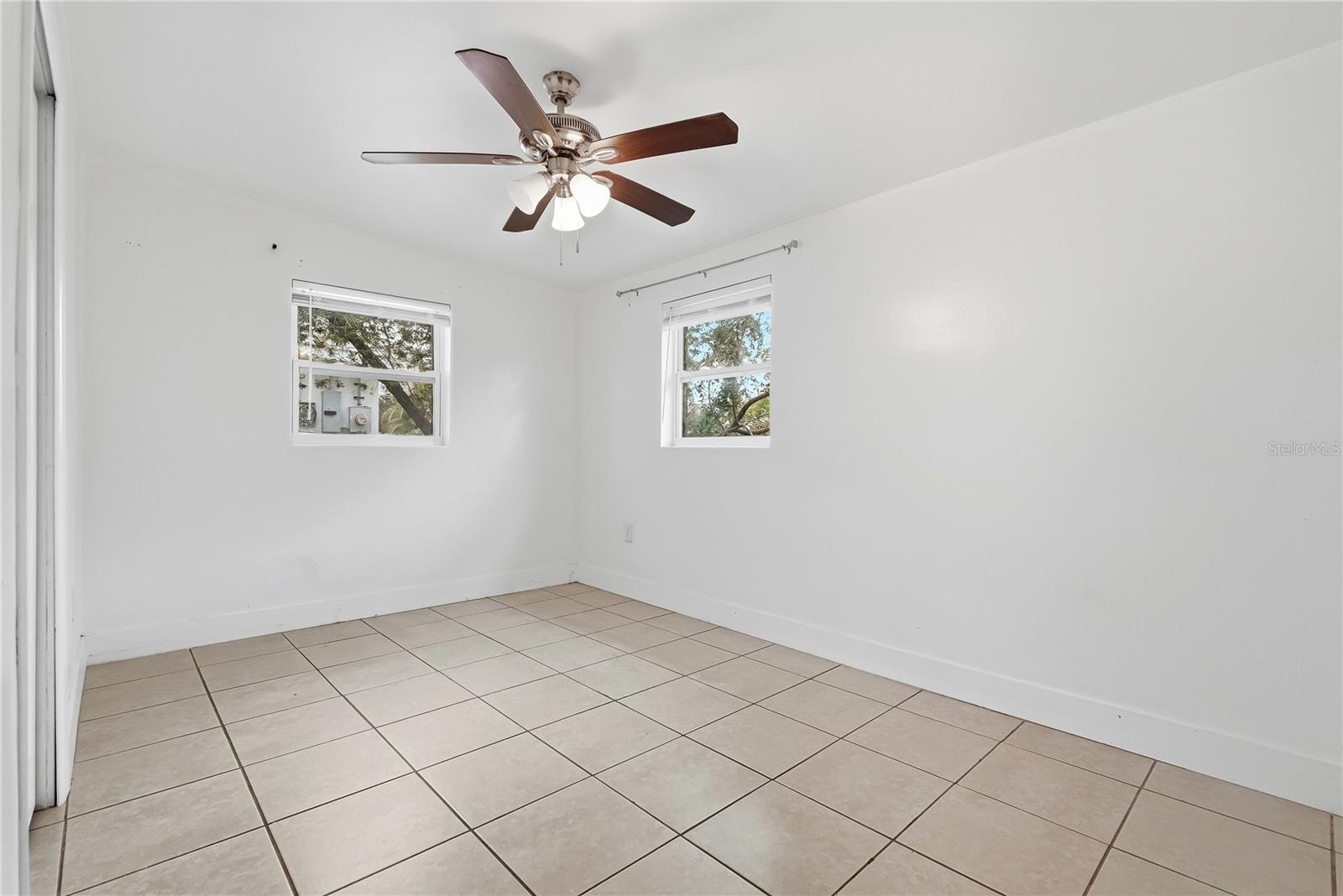 6639 SANDRA DR
