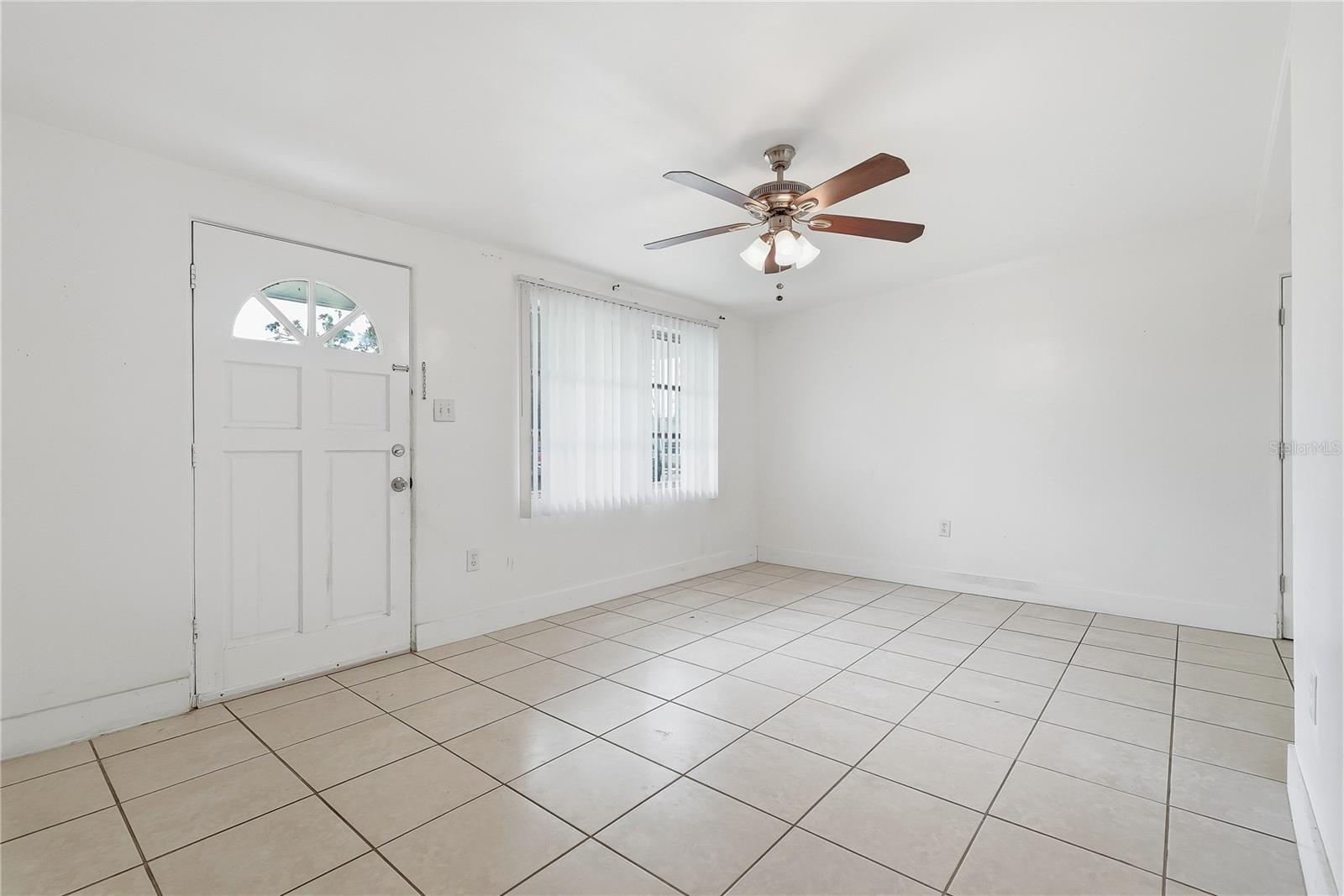 6639 SANDRA DR