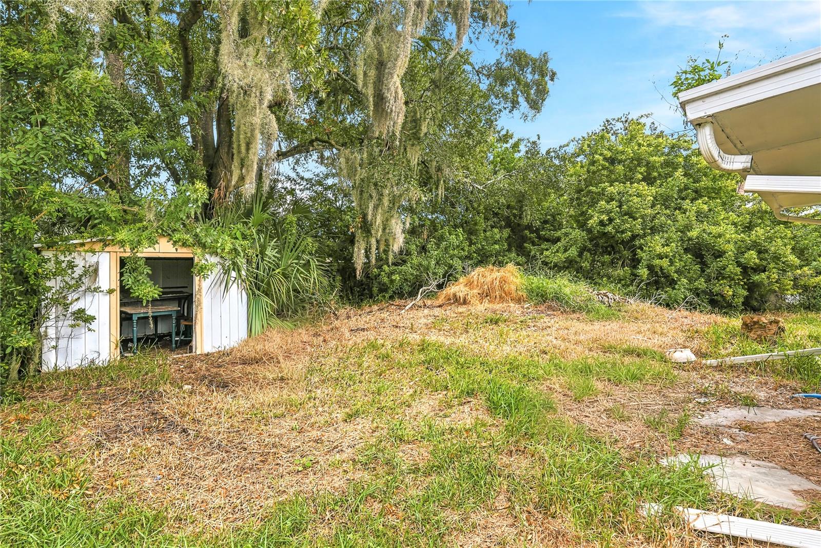 6639 SANDRA DR