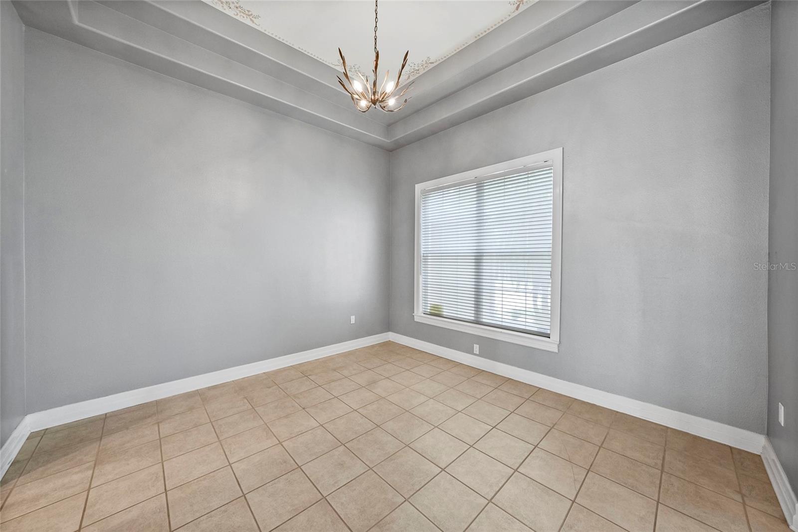 18823 WIMBLEDON CIR
