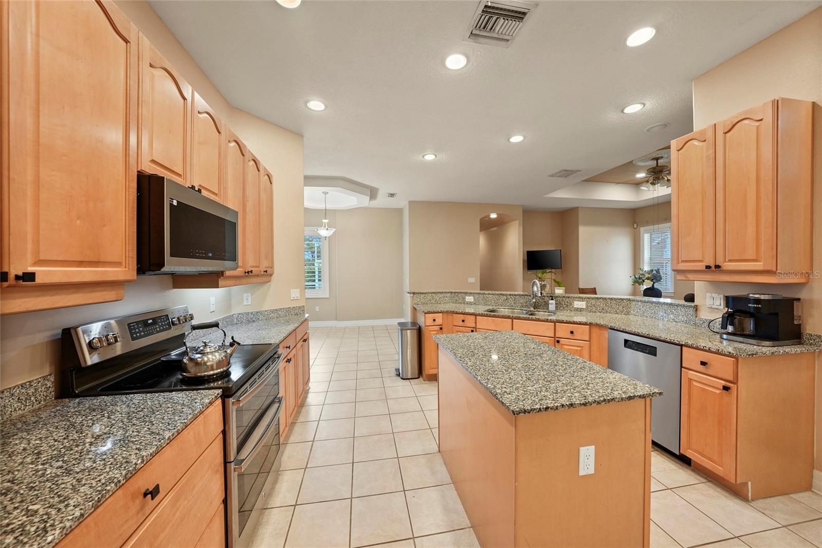 18823 WIMBLEDON CIR