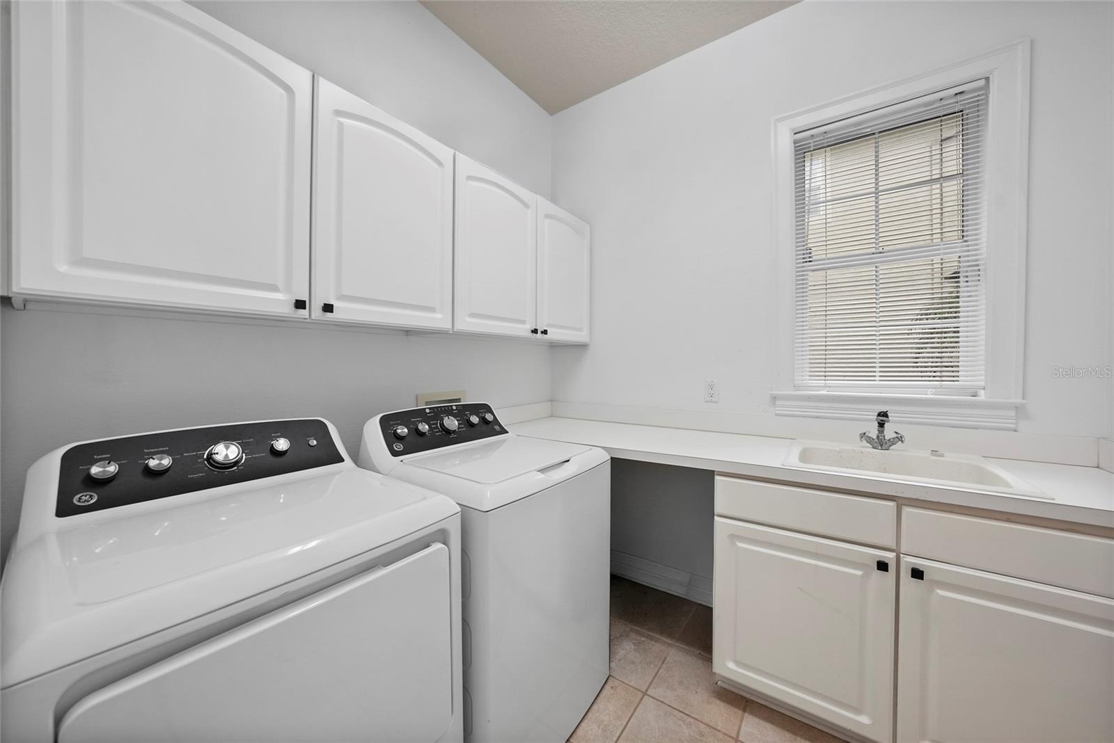 18823 WIMBLEDON CIR