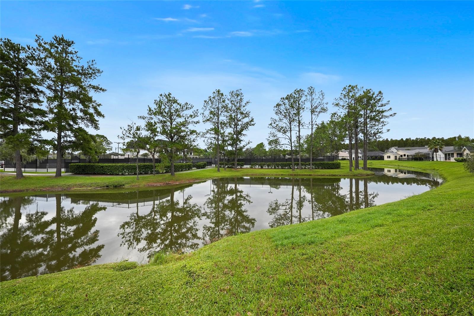 18823 WIMBLEDON CIR