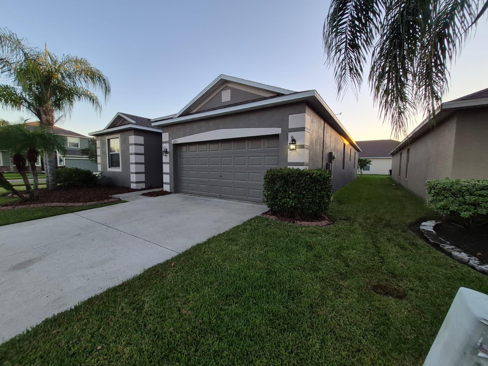 13211 ROYAL PINES AVE