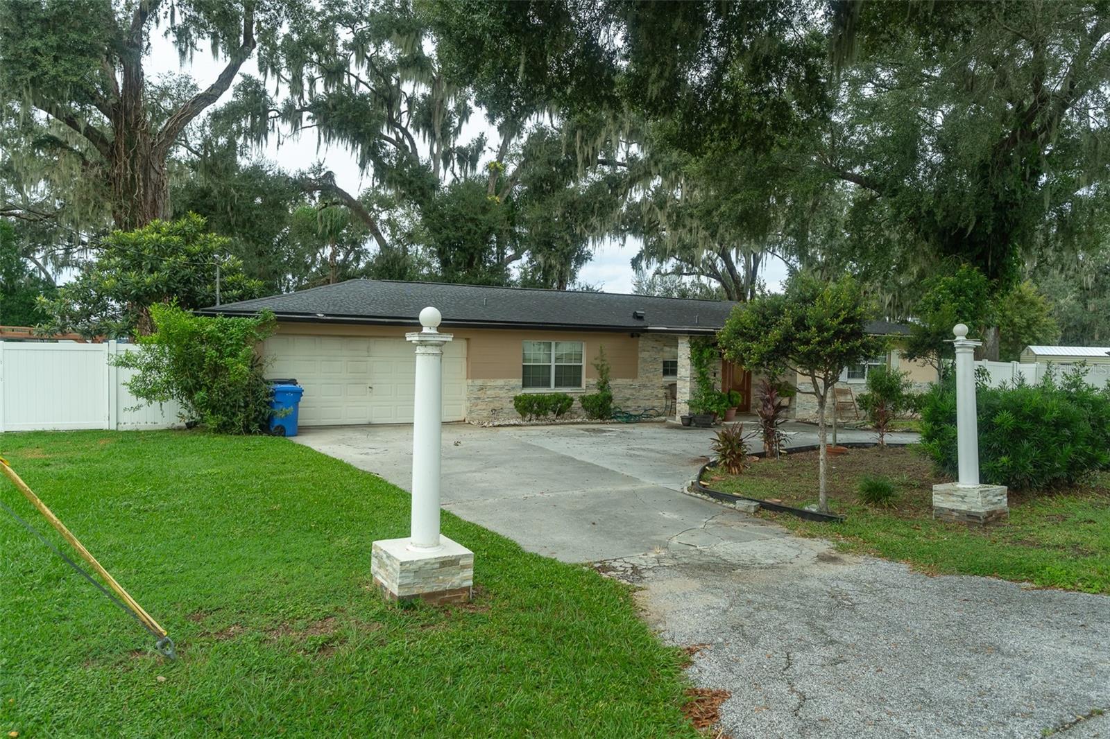 702 COULTER PL