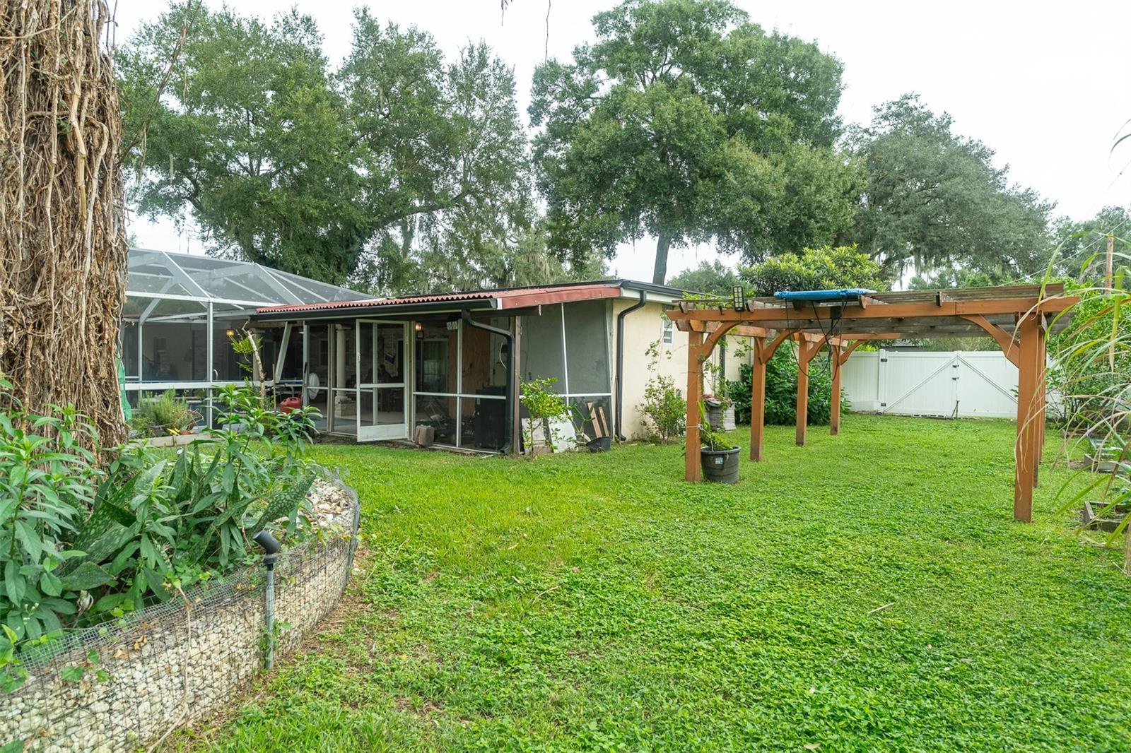 702 COULTER PL