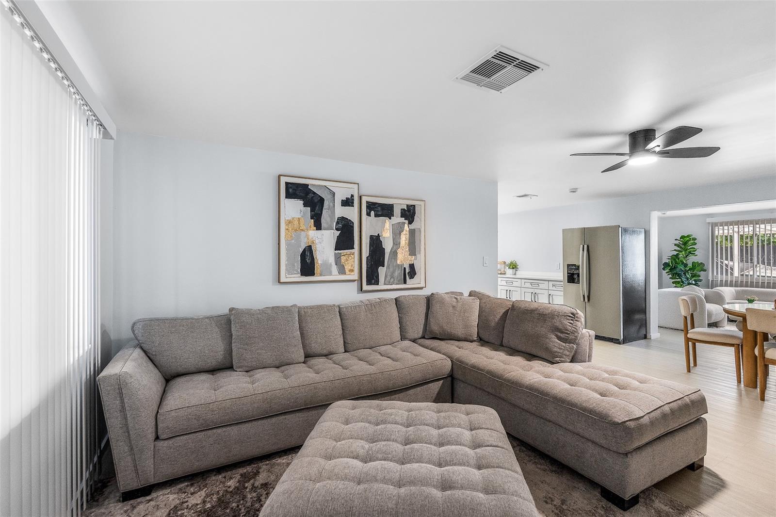 1539 DARTMOUTH DR