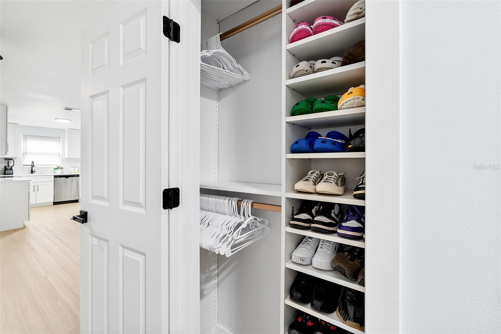 1539 DARTMOUTH DR