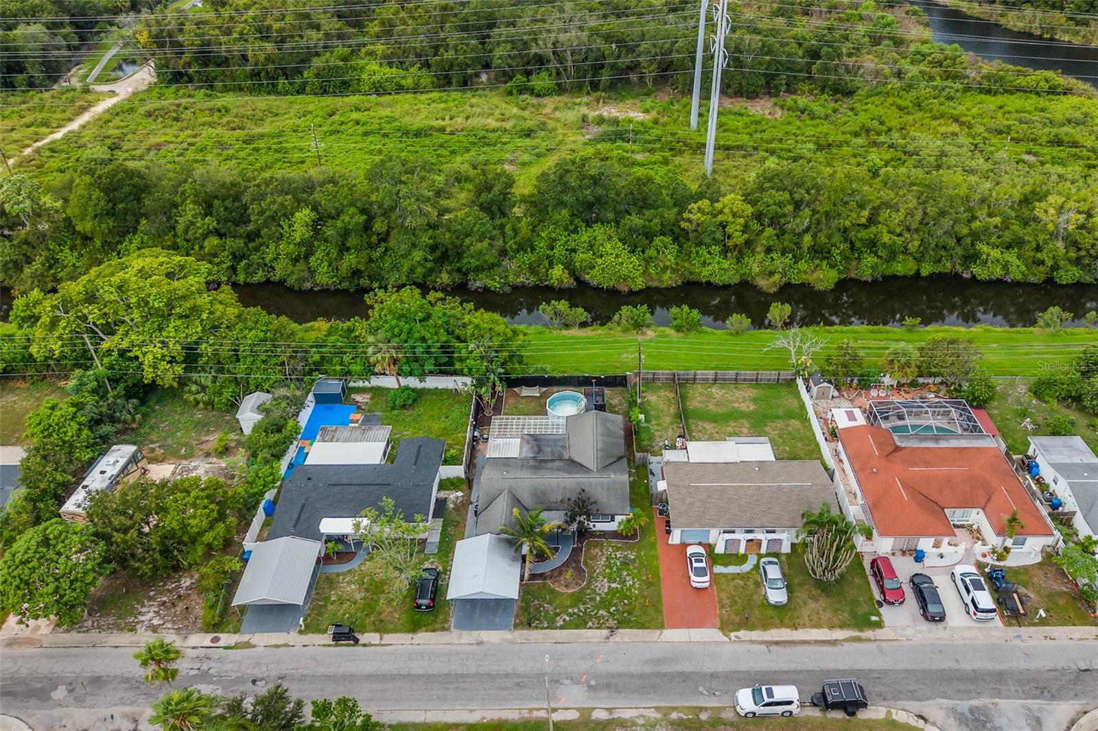 1539 DARTMOUTH DR