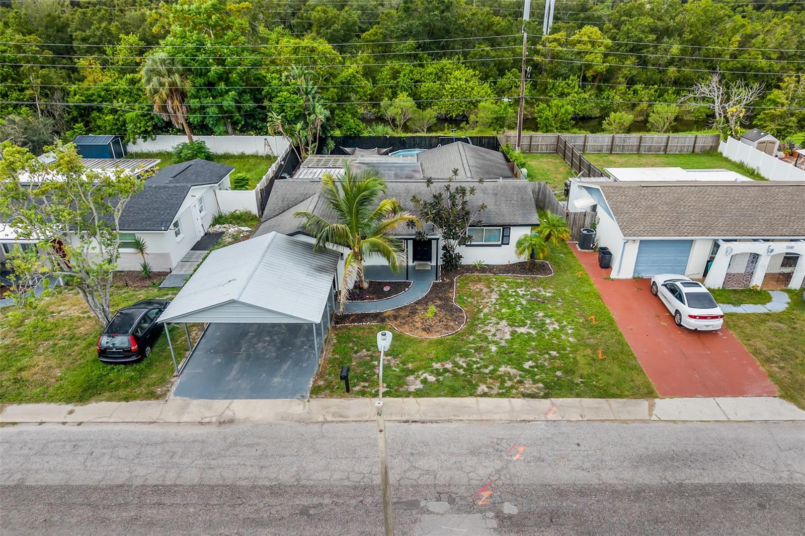 1539 DARTMOUTH DR